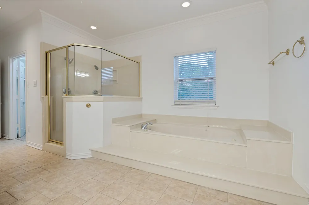 8925 Hunters Glen Trail Fort Worth, TX 76120