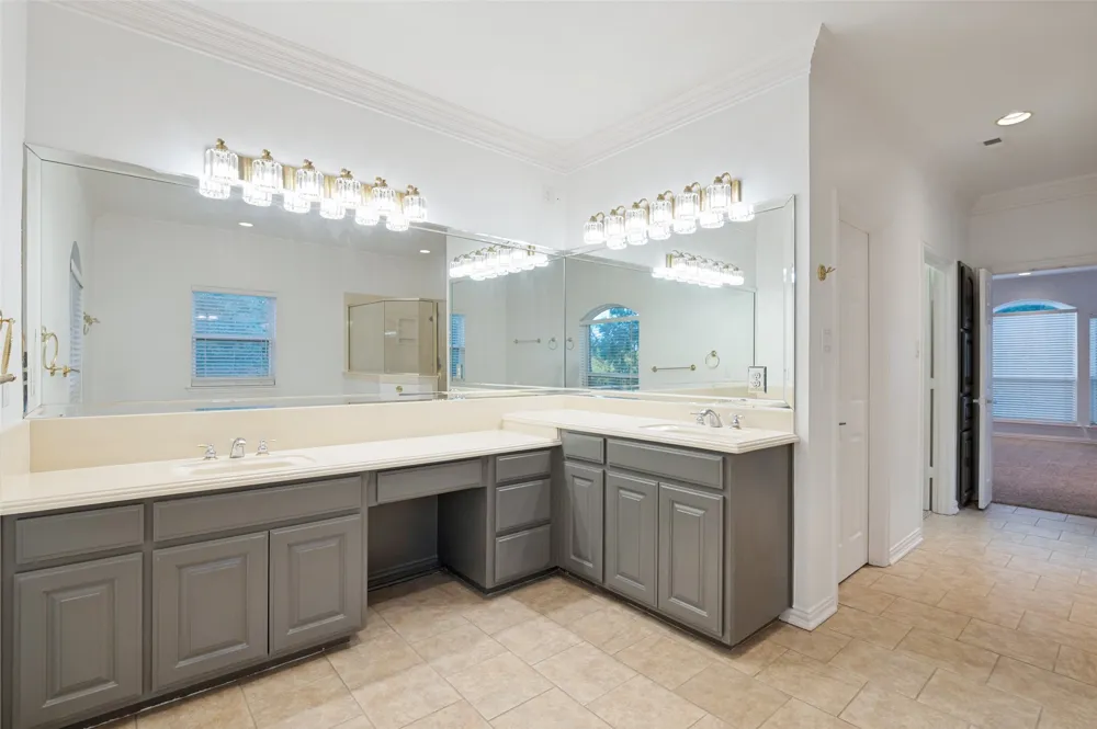 8925 Hunters Glen Trail Fort Worth, TX 76120