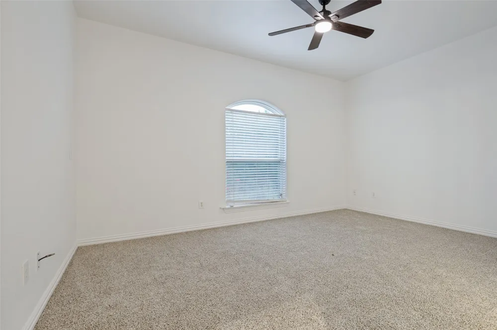 8925 Hunters Glen Trail Fort Worth, TX 76120