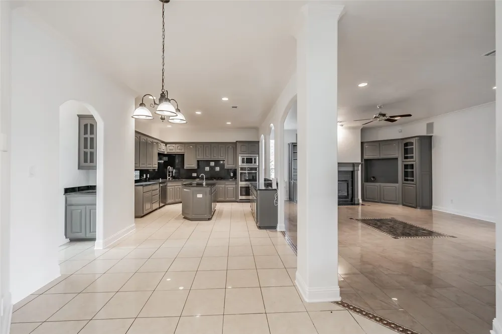 8925 Hunters Glen Trail Fort Worth, TX 76120