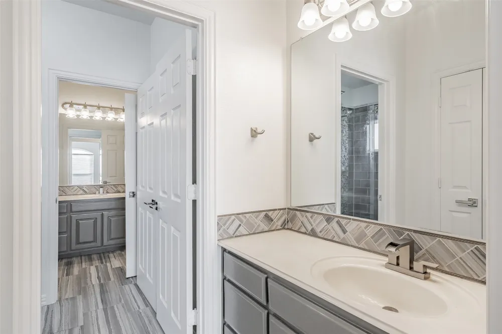 8925 Hunters Glen Trail Fort Worth, TX 76120