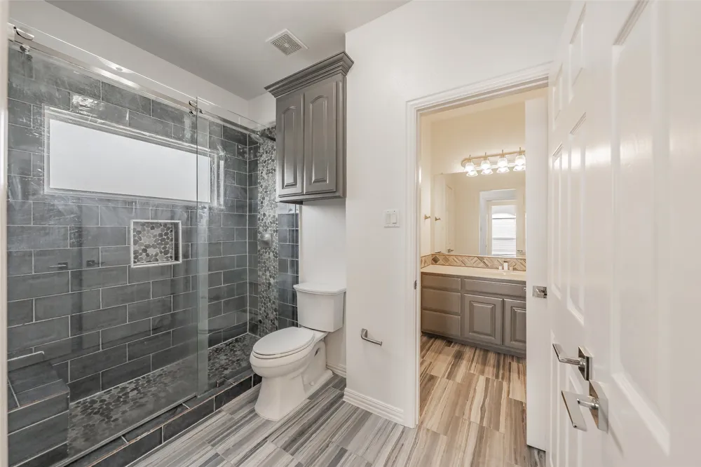 8925 Hunters Glen Trail Fort Worth, TX 76120