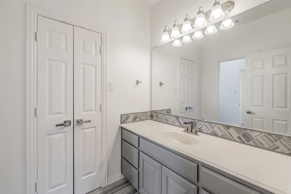 8925 Hunters Glen Trail Fort Worth, TX 76120