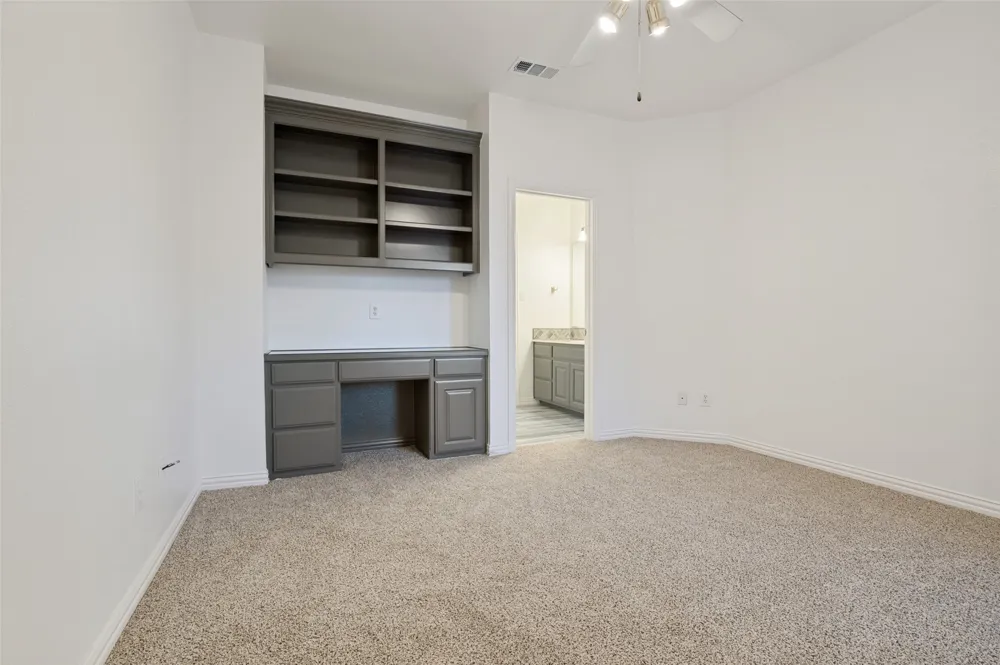 8925 Hunters Glen Trail Fort Worth, TX 76120