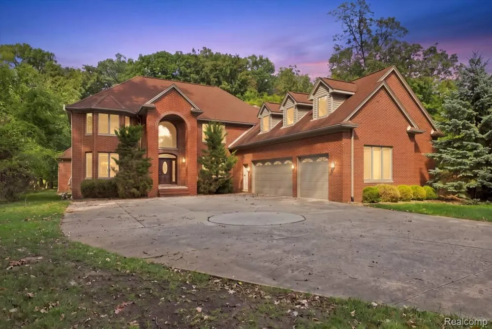 8610 Ferry Road Grosse Ile Township, MI 48138