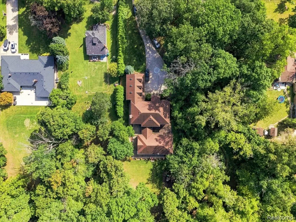8610 Ferry Road Grosse Ile Township, MI 48138