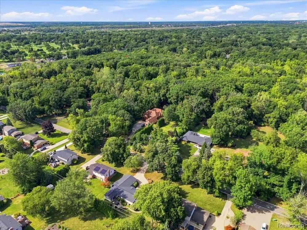 8610 Ferry Road Grosse Ile Township, MI 48138