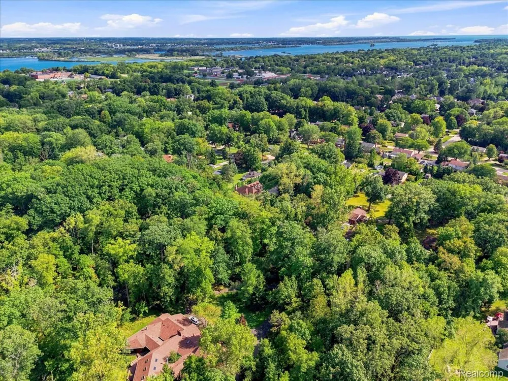 8610 Ferry Road Grosse Ile Township, MI 48138