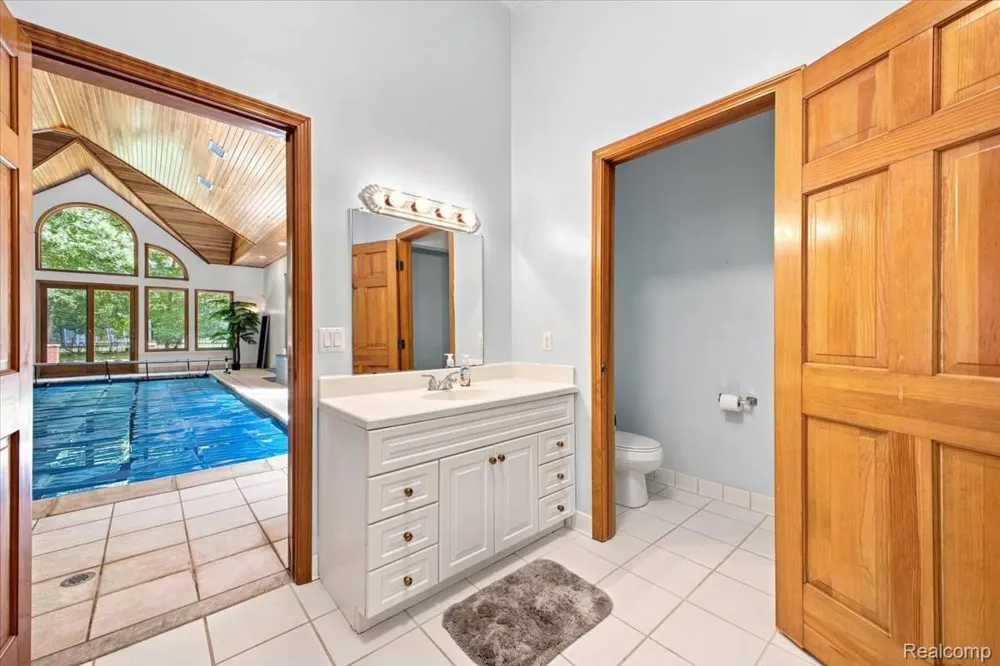 8610 Ferry Road Grosse Ile Township, MI 48138