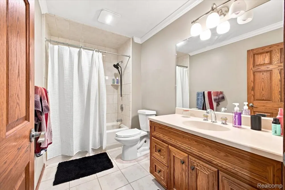 8610 Ferry Road Grosse Ile Township, MI 48138