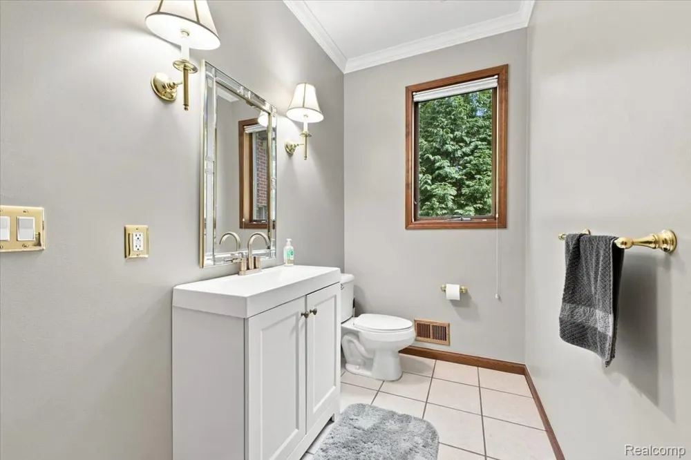 8610 Ferry Road Grosse Ile Township, MI 48138