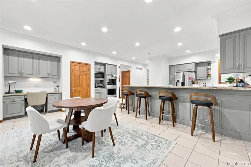 8610 Ferry Road Grosse Ile Township, MI 48138