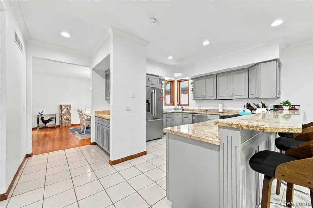 8610 Ferry Road Grosse Ile Township, MI 48138
