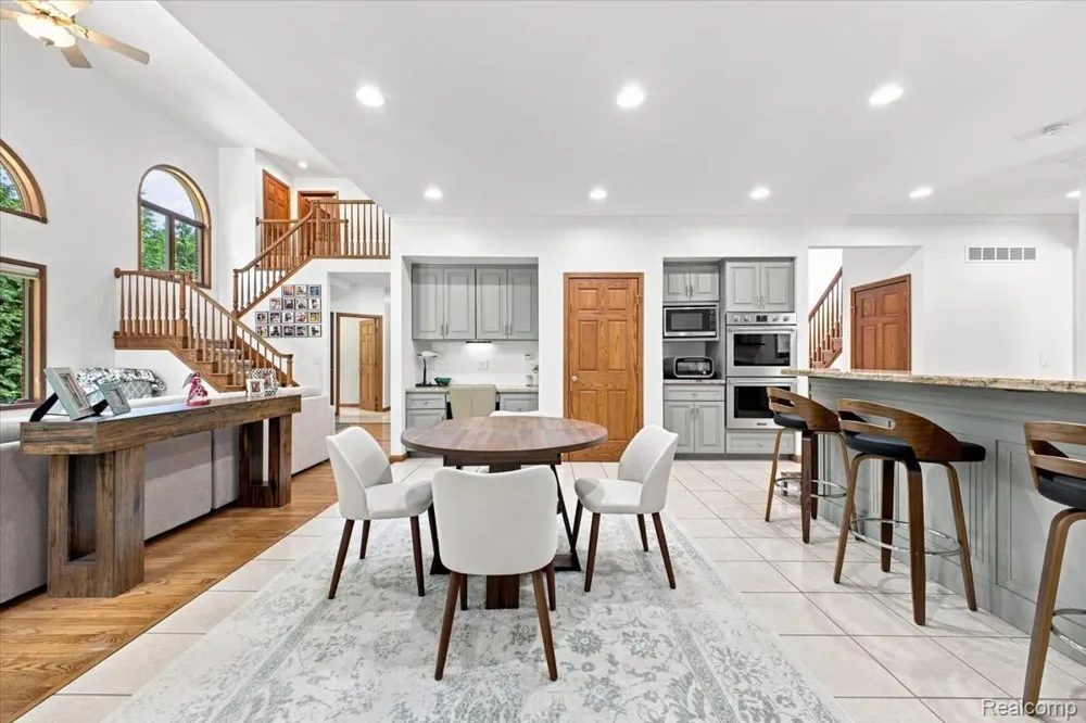 8610 Ferry Road Grosse Ile Township, MI 48138