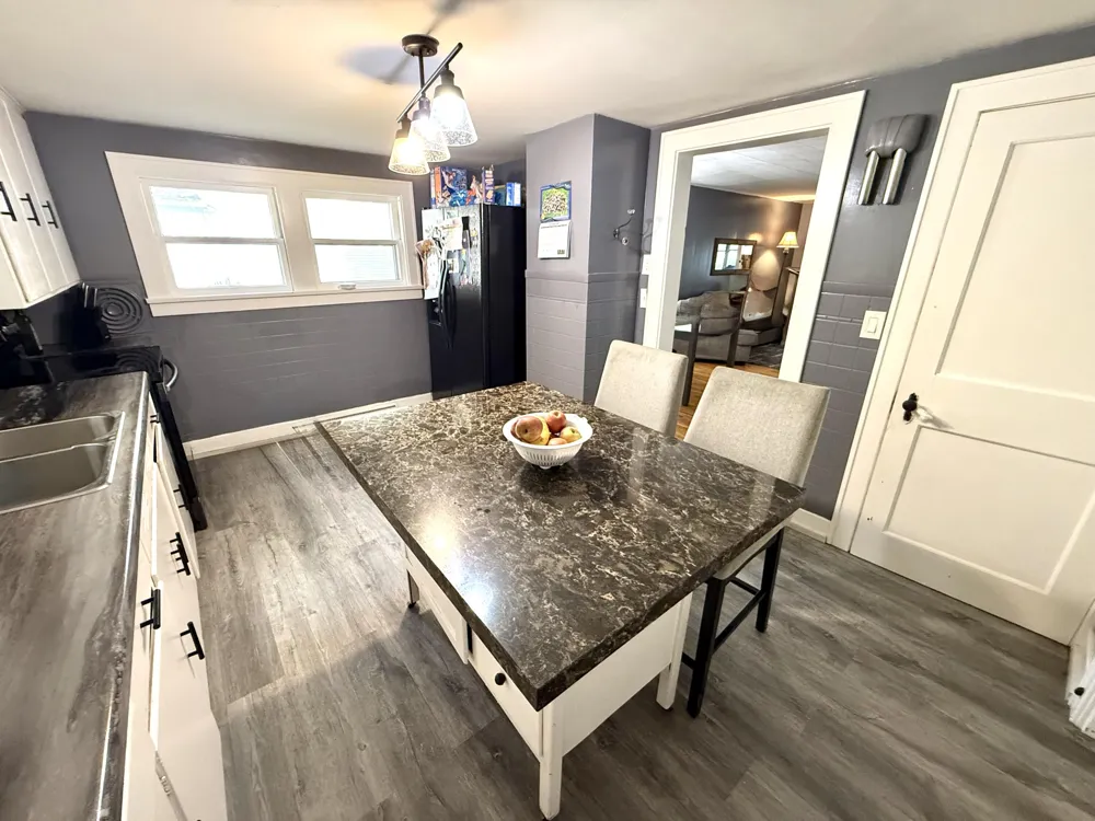 1017 Harrison Avenue St. Joseph, MI 49085