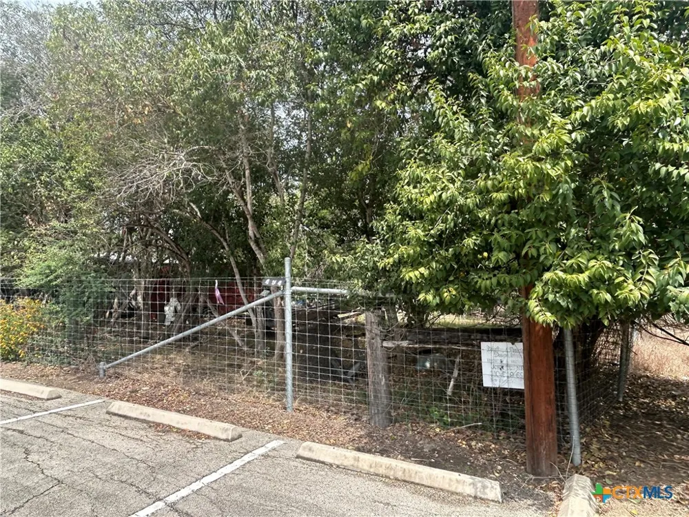 474 Guenther Avenue New Braunfels, TX 78130