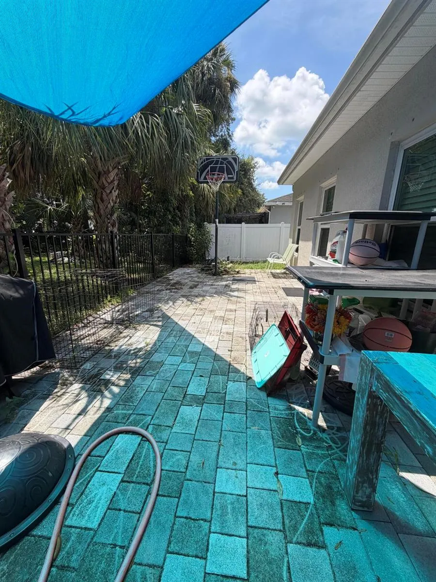 5250 Oakland Lake Circle Fort Pierce, FL 34951