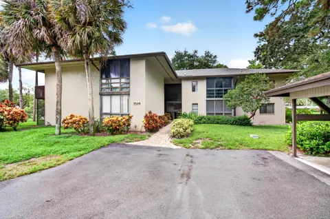 7539 Greenlake Way