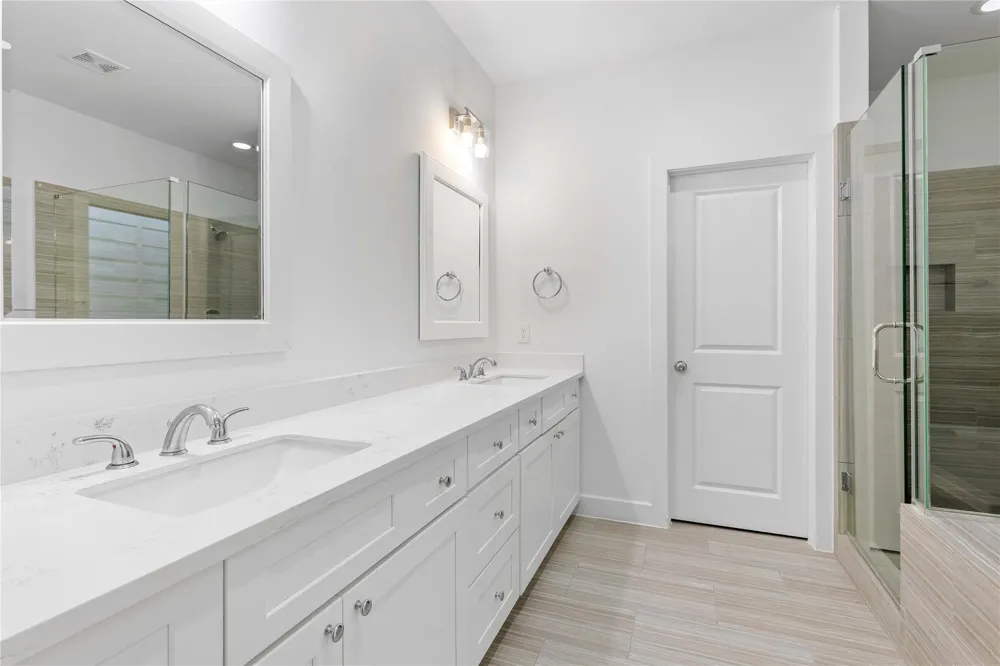 4861 Rich Oak Drive Houston, TX 77018