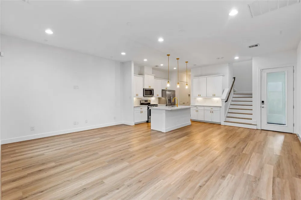 4861 Rich Oak Drive Houston, TX 77018