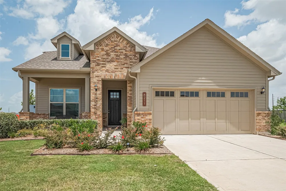 8211 Red Shiner Way Fulshear, TX 77441