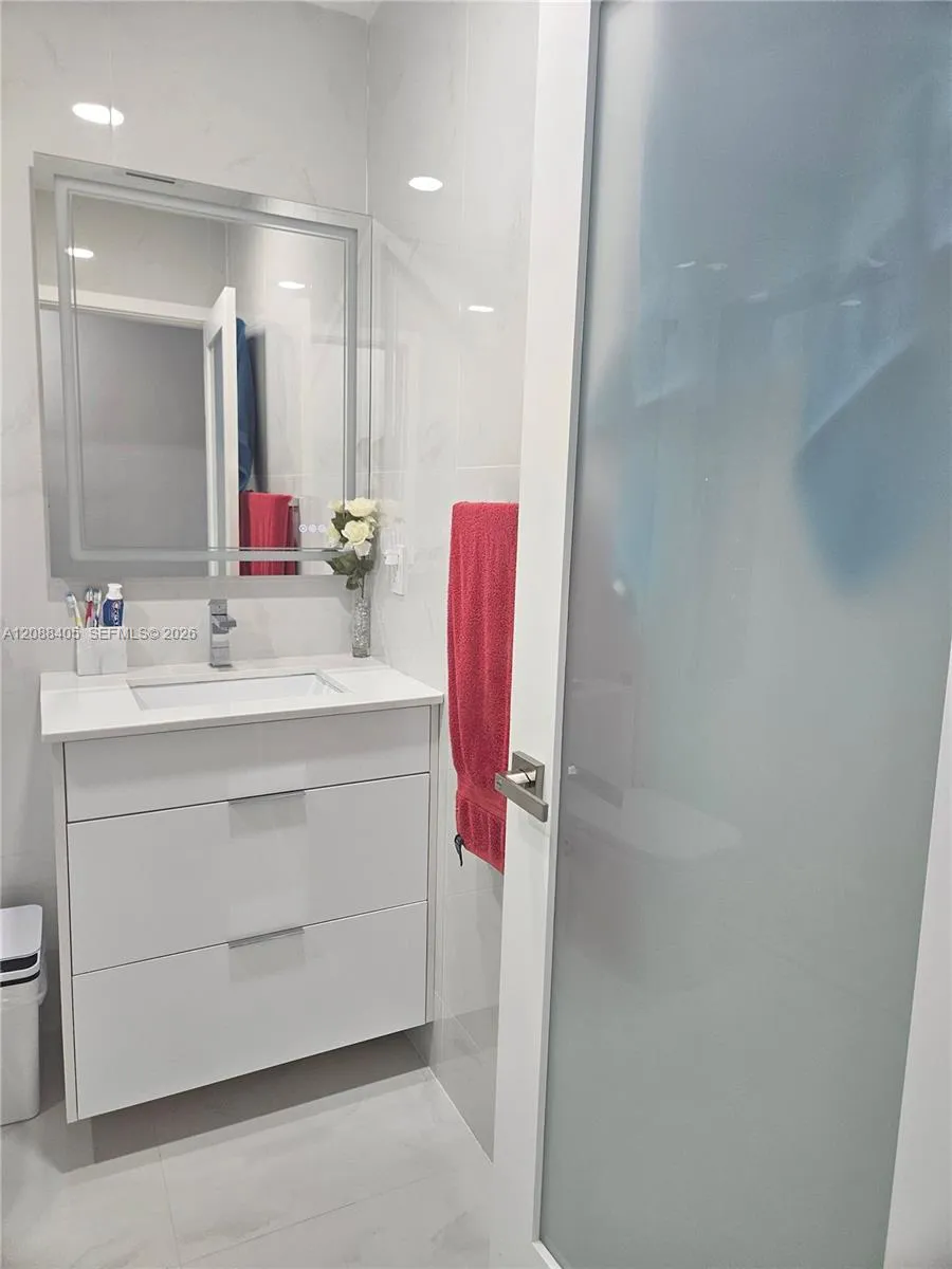 19115 Bel Aire Dr Cutler Bay, FL 33157