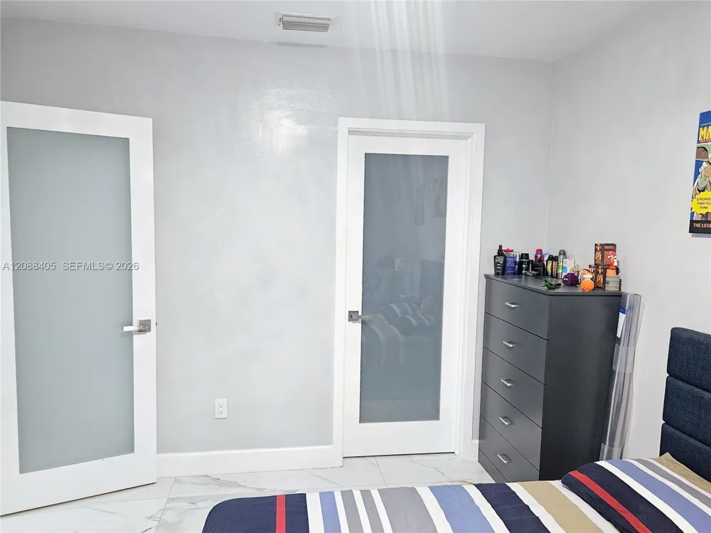 19115 Bel Aire Dr Cutler Bay, FL 33157