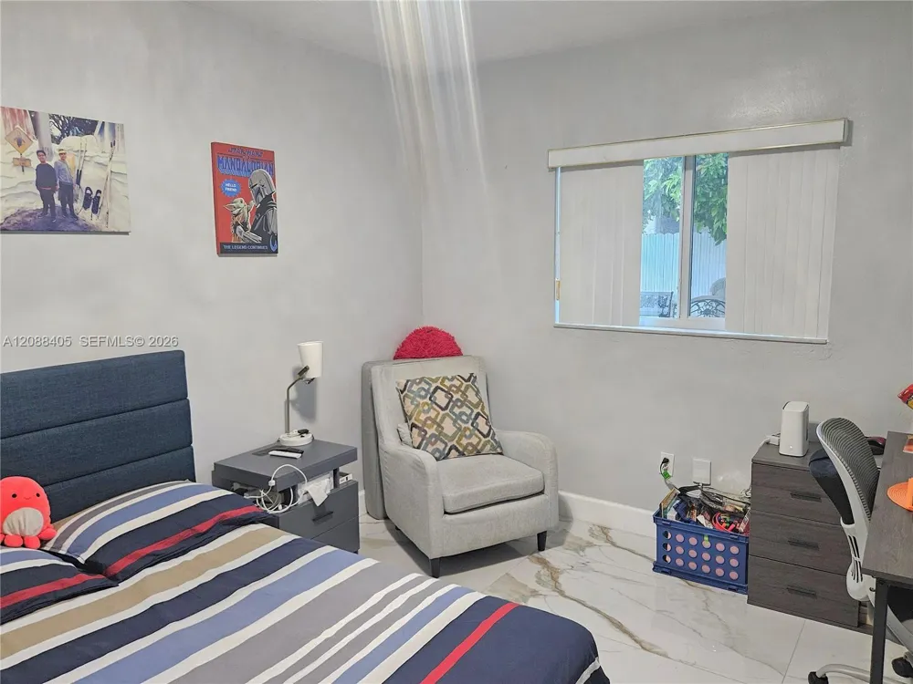 19115 Bel Aire Dr Cutler Bay, FL 33157