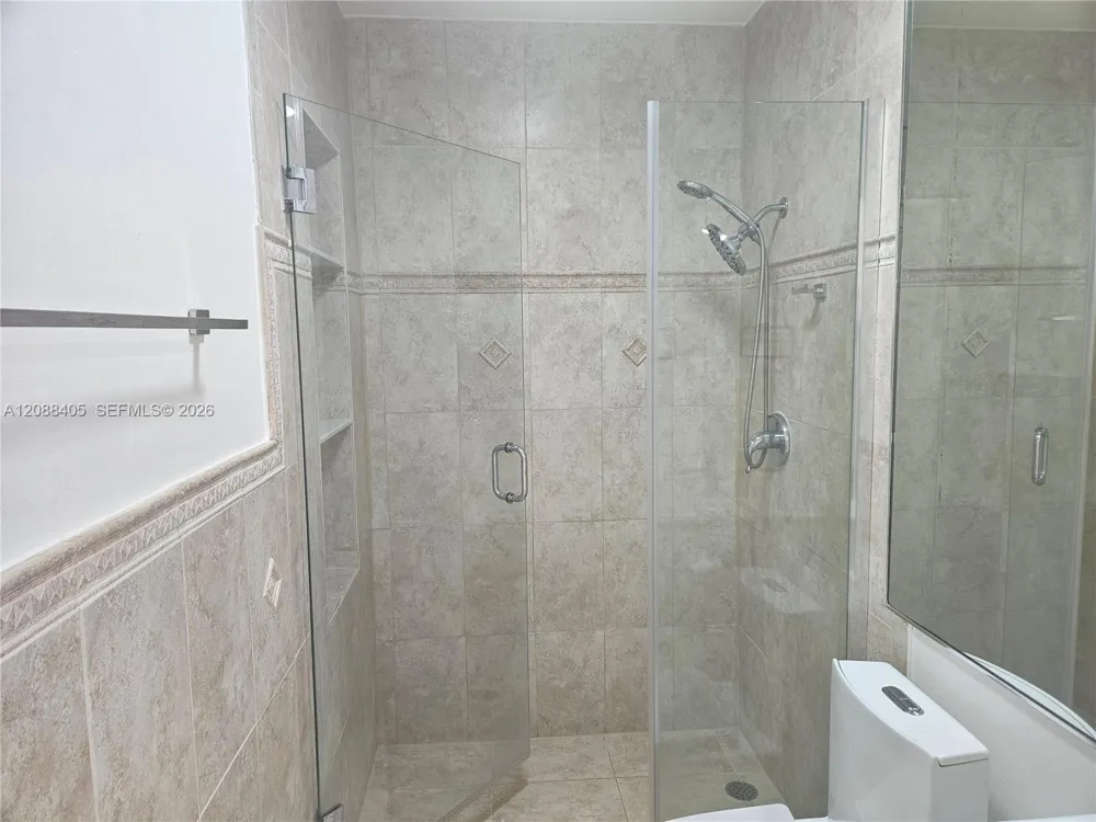 19115 Bel Aire Dr Cutler Bay, FL 33157