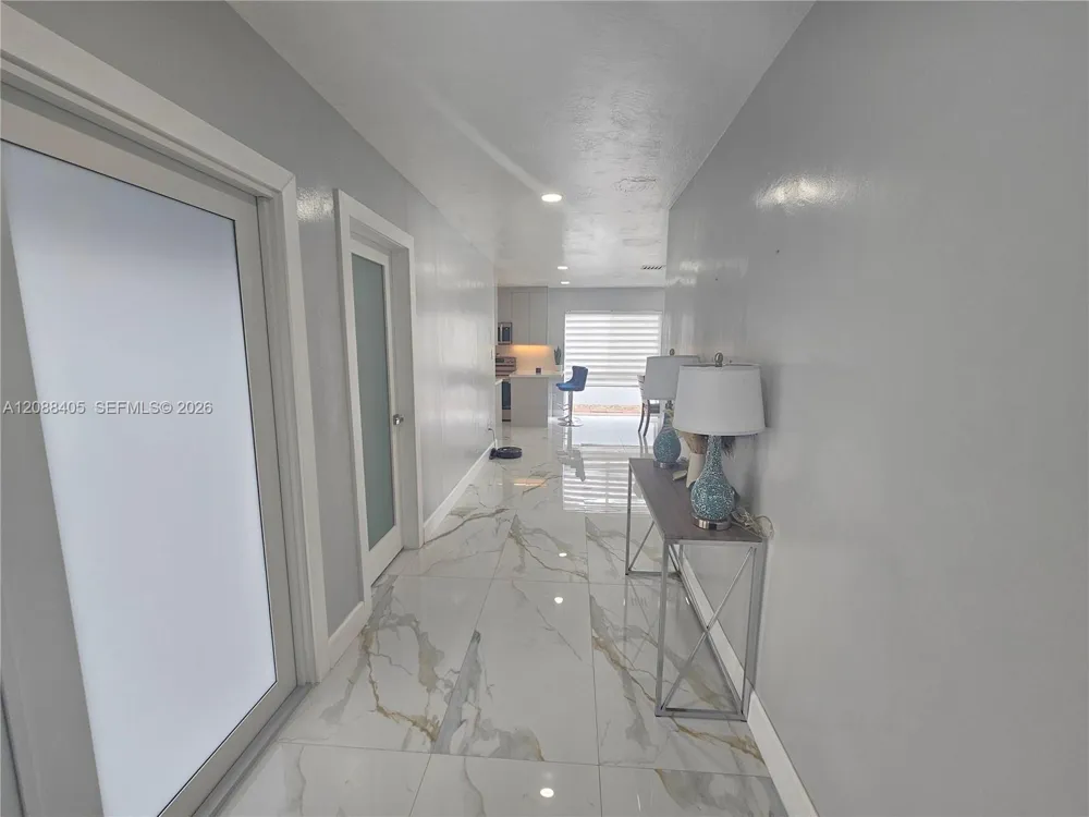 19115 Bel Aire Dr Cutler Bay, FL 33157