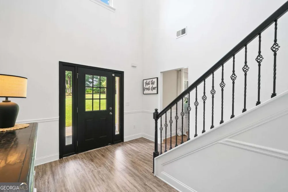 13 Four Feathers LN Rydal, GA 30171