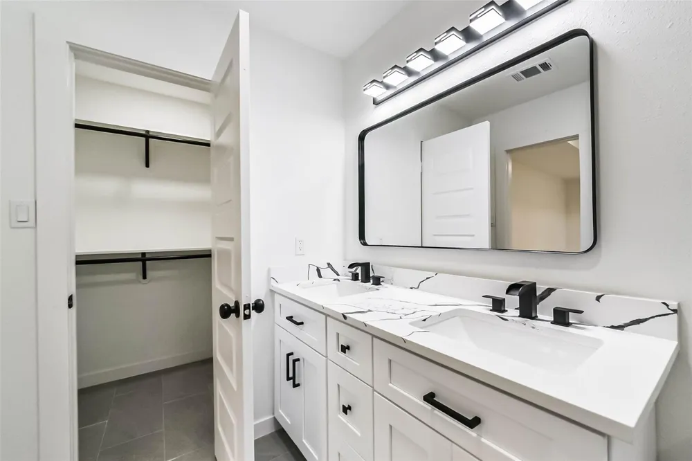 3853 Wentworth Street Houston, TX 77004