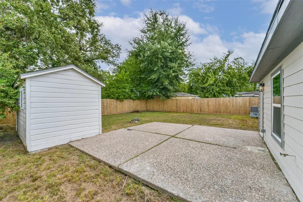 3853 Wentworth Street Houston, TX 77004