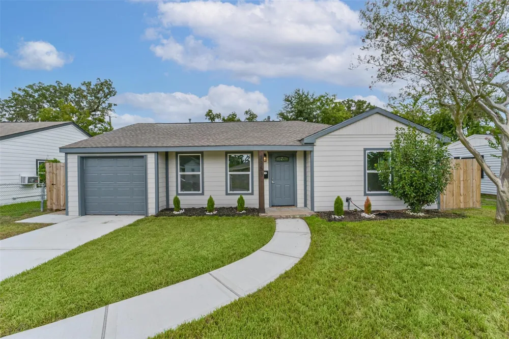 3853 Wentworth Street Houston, TX 77004