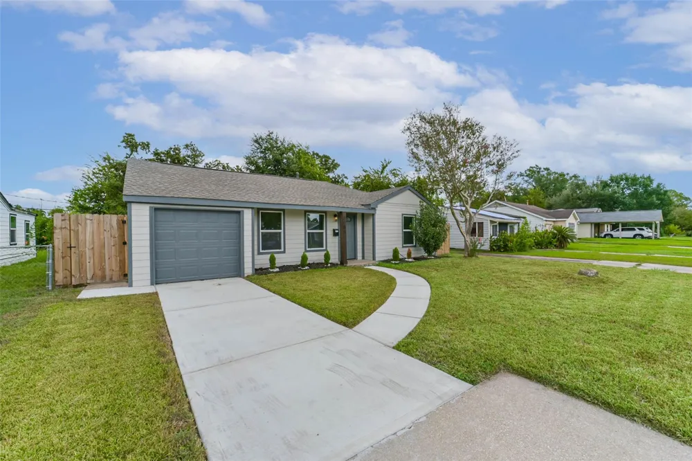 3853 Wentworth Street Houston, TX 77004