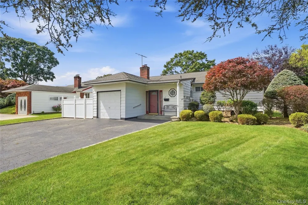 156 Broadway Massapequa Park, NY 11762