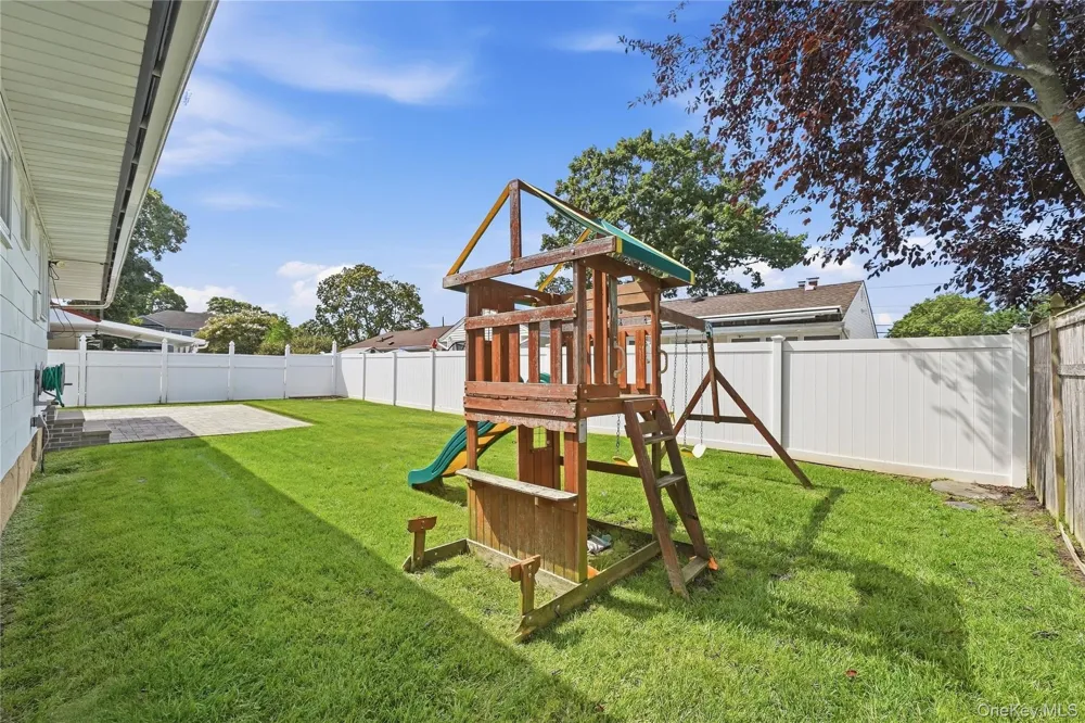 156 Broadway Massapequa Park, NY 11762