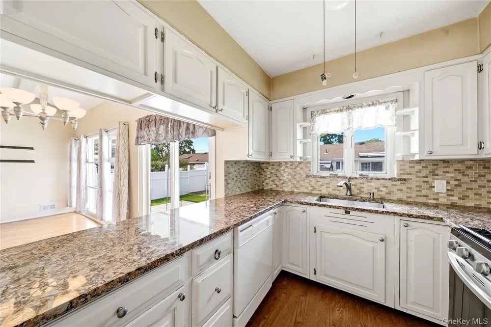 156 Broadway Massapequa Park, NY 11762