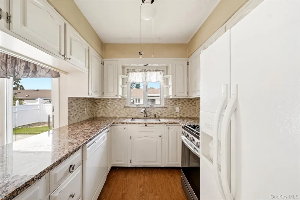 156 Broadway Massapequa Park, NY 11762