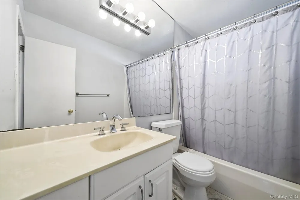 156 Broadway Massapequa Park, NY 11762