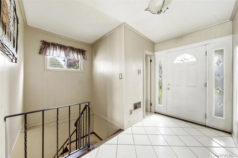 156 Broadway Massapequa Park, NY 11762
