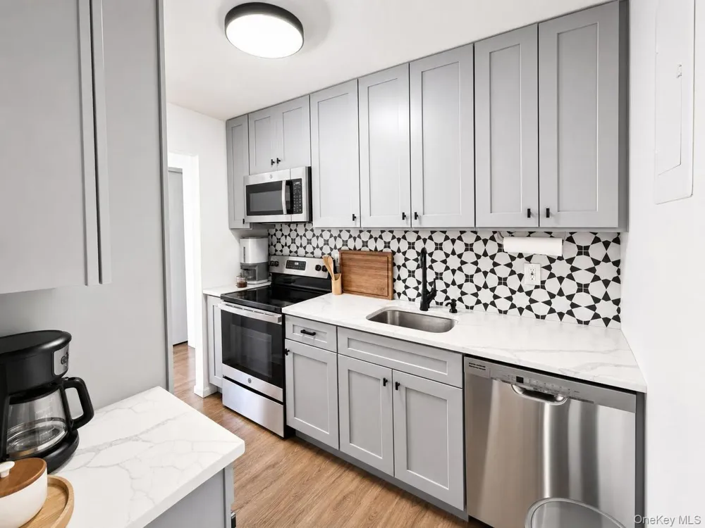 408 Carpenter Avenue #4 Newburgh, NY 12550