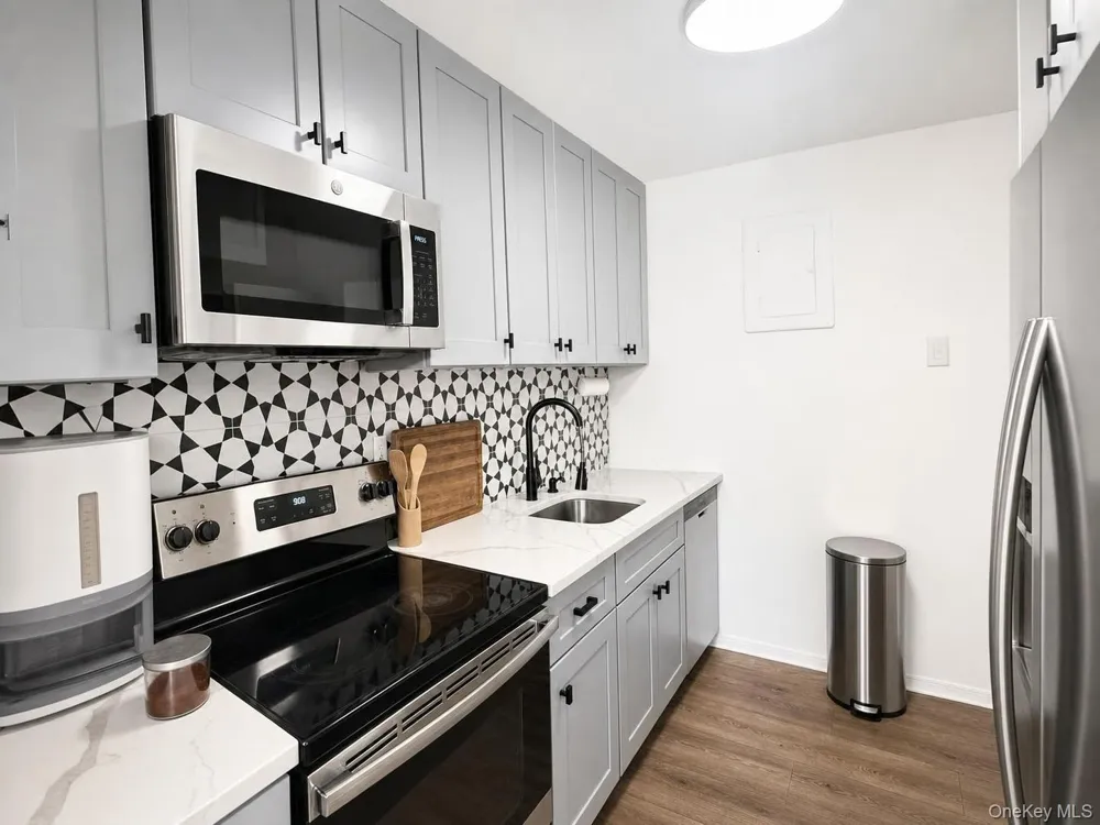 408 Carpenter Avenue #4 Newburgh, NY 12550