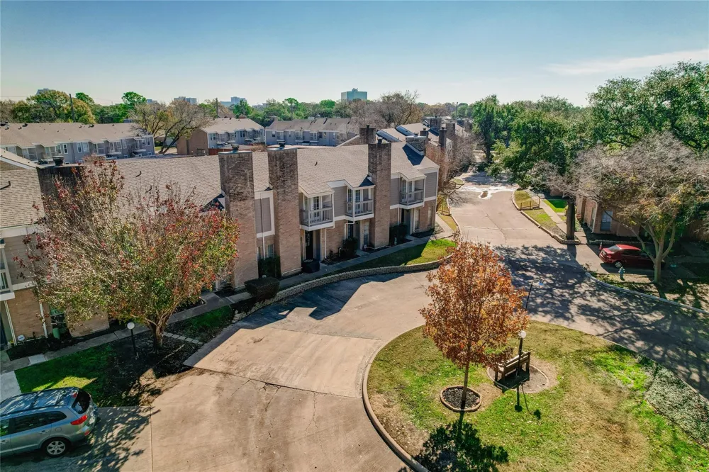 11710 Southlake Drive #40 Houston, TX 77077