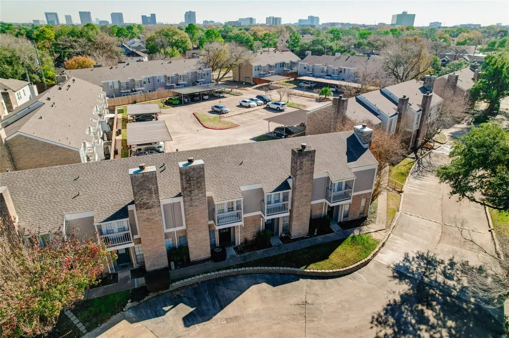 11710 Southlake Drive #40 Houston, TX 77077
