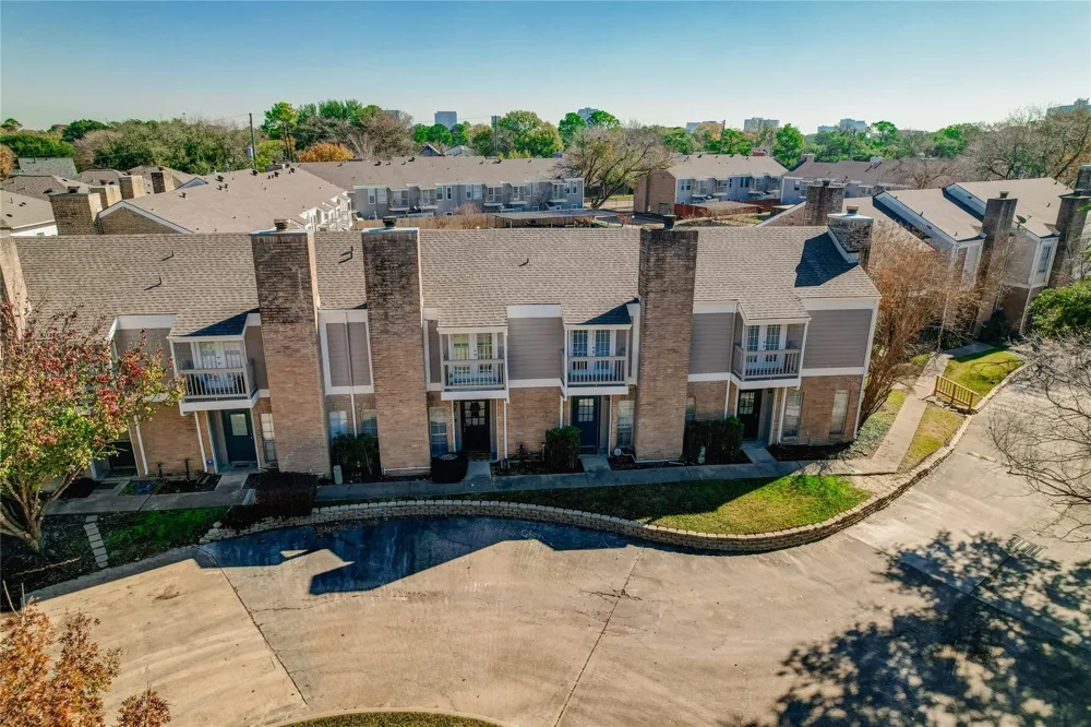 11710 Southlake Drive #40 Houston, TX 77077