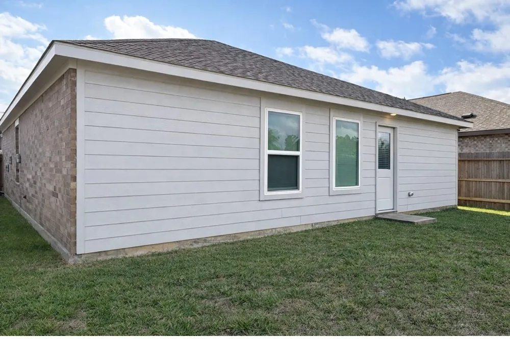 21151 Vercelli New Caney, TX 77357