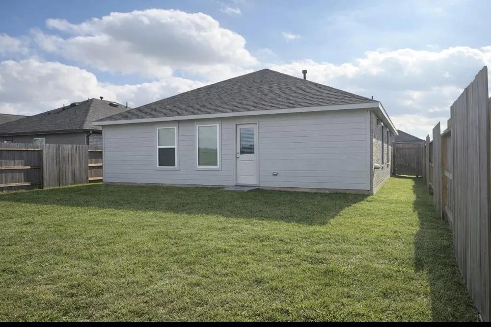 21151 Vercelli New Caney, TX 77357