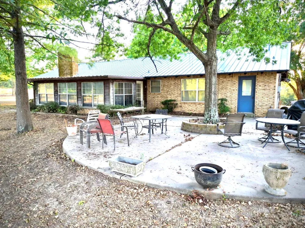 798 W Jefferson Highway W Atoka, OK 74525