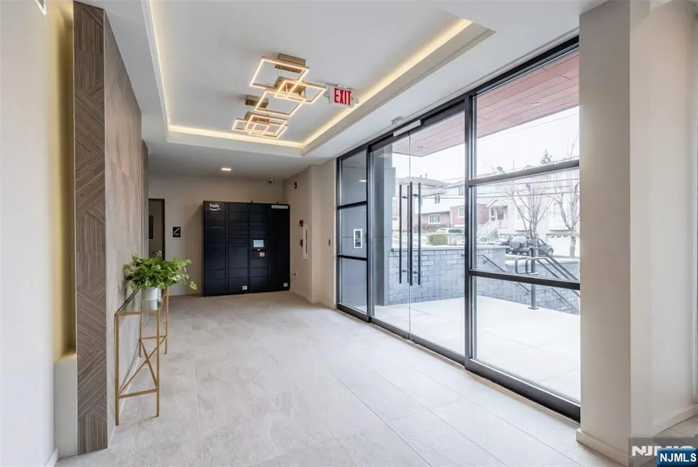 48 Grand Avenue 203 Palisades Park, NJ 07650